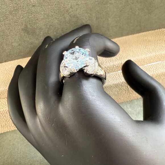 Statement Silver Tone Ring Large Blue Stone Round Cut Side Accents Size 9 - Picture 17 of 17